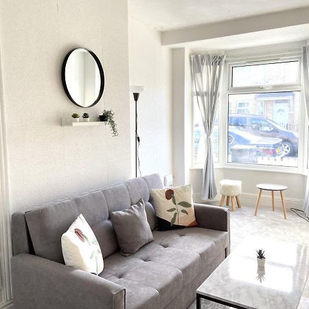 Kisobi Home Bedroom 1 Kingston upon Hull Eksteriør billede