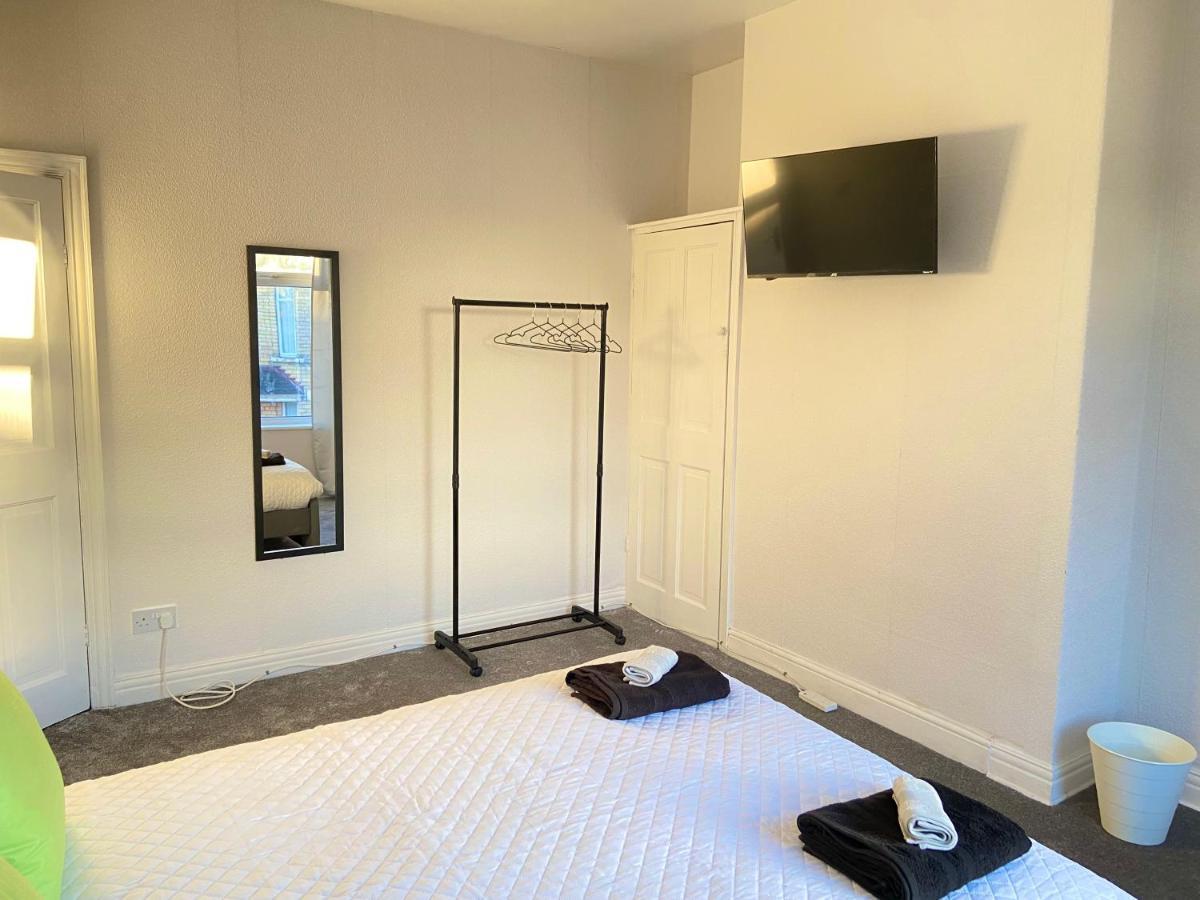 Kisobi Home Bedroom 1 Kingston upon Hull Eksteriør billede