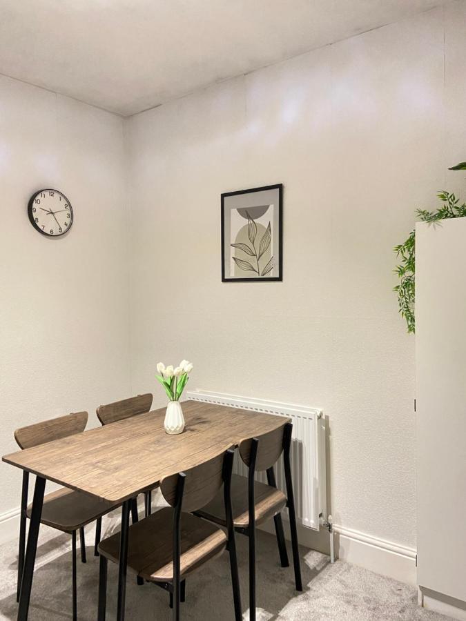 Kisobi Home Bedroom 1 Kingston upon Hull Eksteriør billede