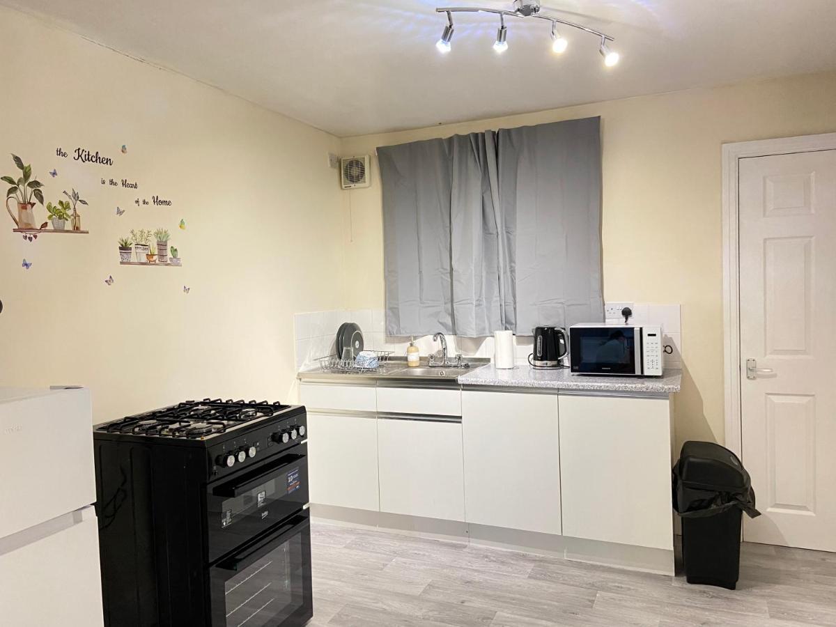 Kisobi Home Bedroom 1 Kingston upon Hull Eksteriør billede